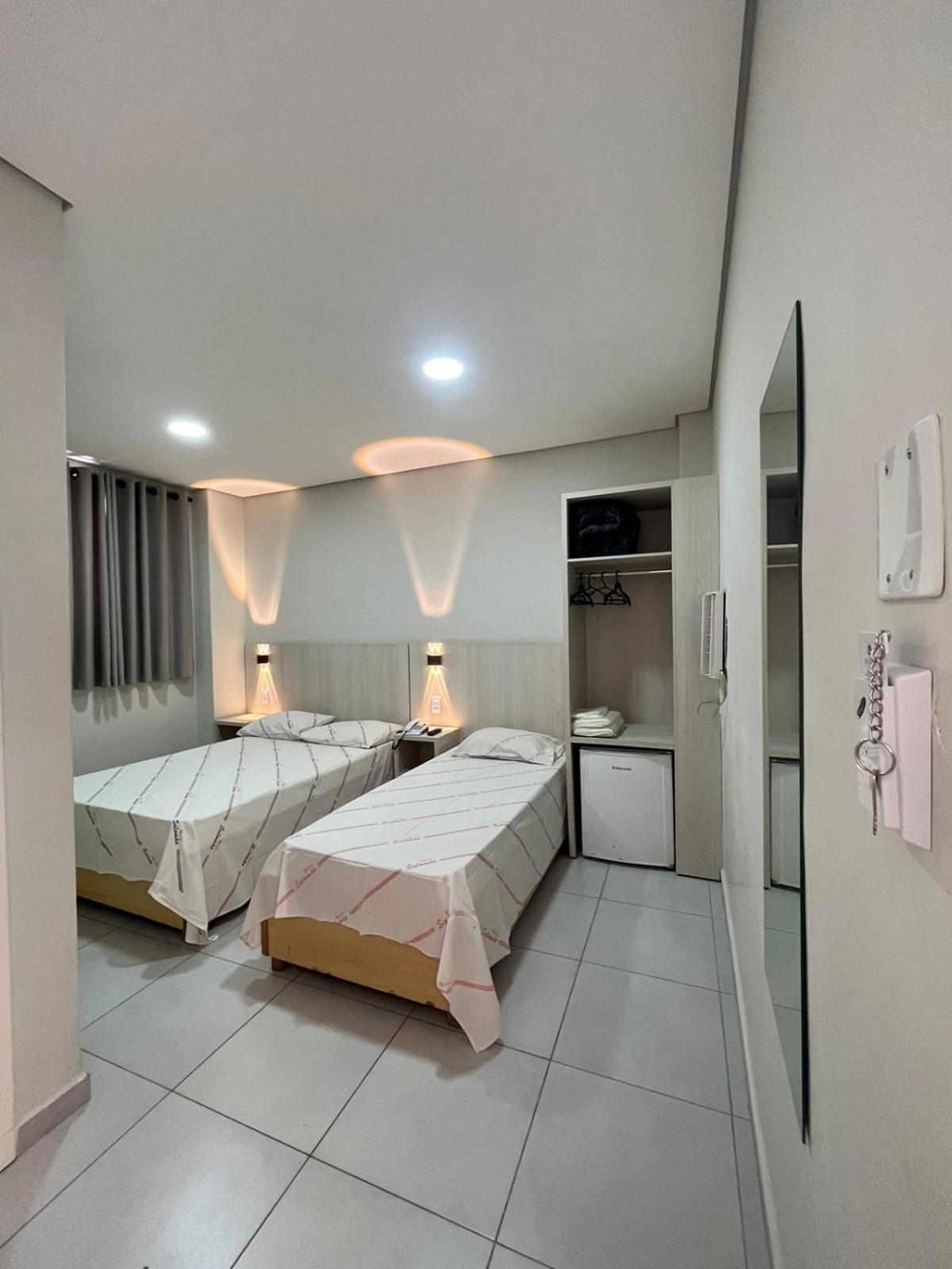 Hotel Salomao - Proximo A 25 De Marco, Bom Retiro, Bras E Rua Santa Efigenia, A 2 Minutos Do Mirante Sampa Sky E Pista De Skate Anhangabau São Paulo Zewnętrze zdjęcie